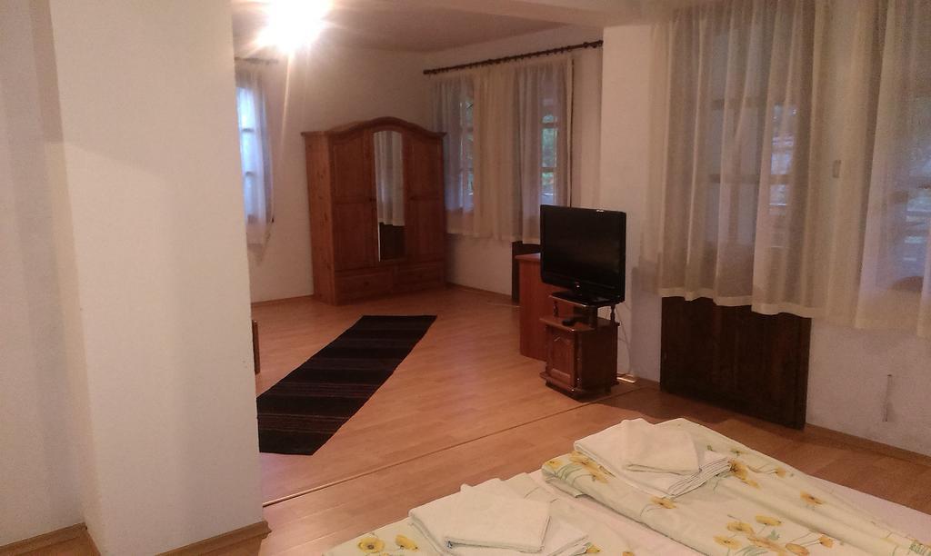 Villa Nasco Aranyhomok Szoba fotó